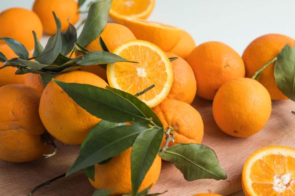 Alimentos saudáveis na cor laranja